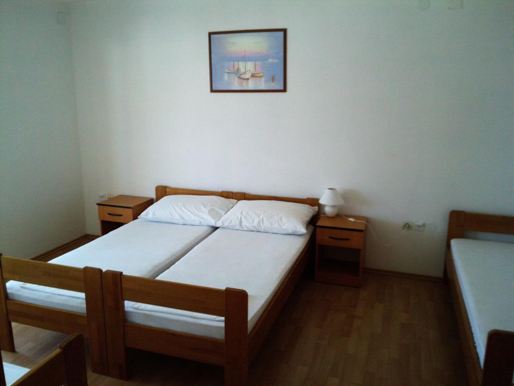 Apartments Keti Pag Town Room photo