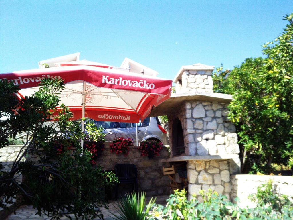 Apartments Keti Pag Town Exterior photo